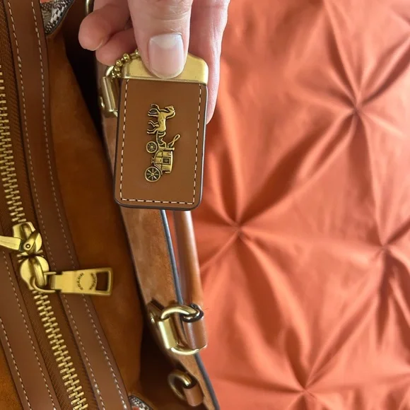 Disney X Coach Mickey & Friends Rogue bag - Picture 7 of 12